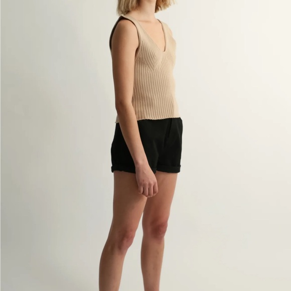 Almina Concept Ribbed Knit Vest - Picture 3 of 8